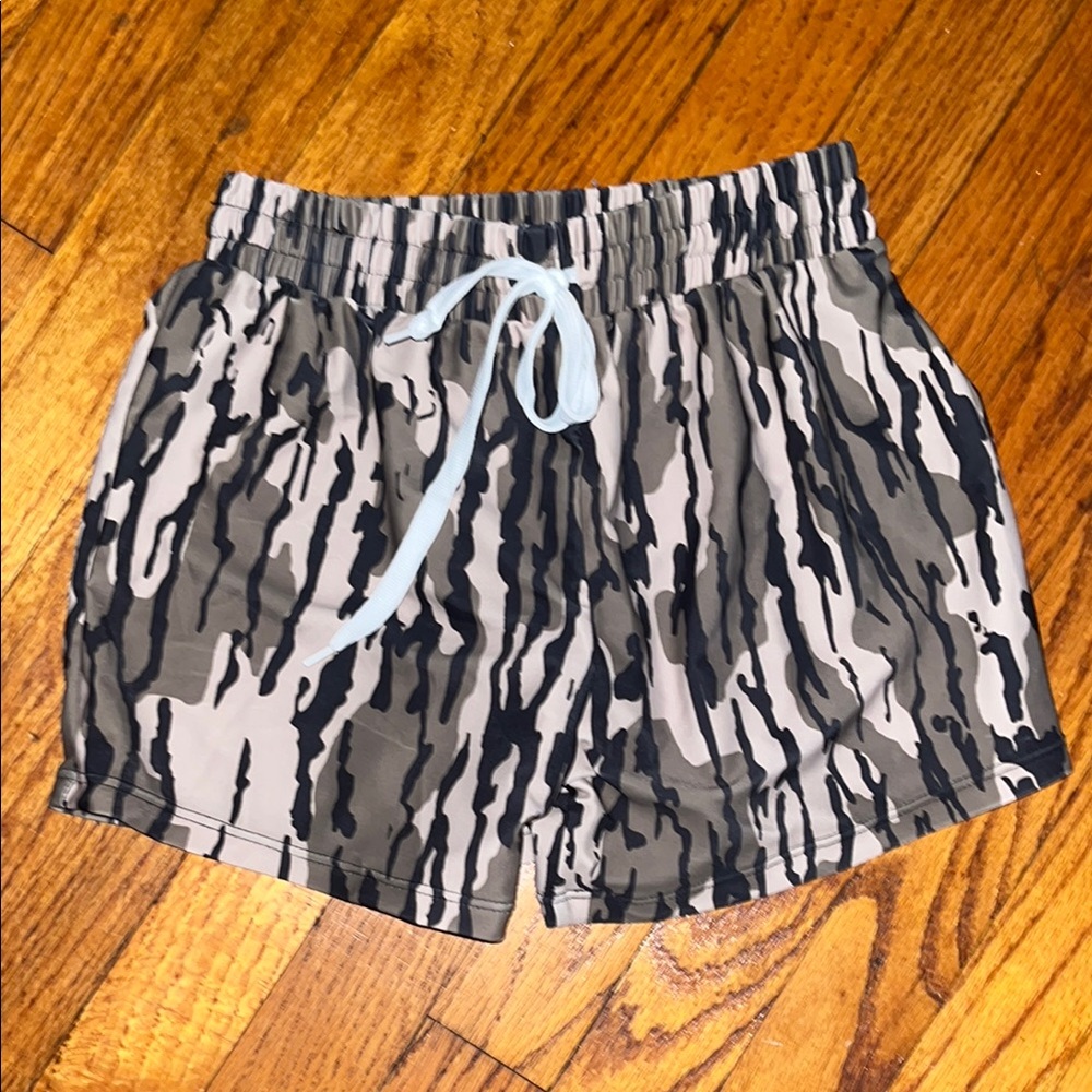 NWOT Camouflage kids Shorts